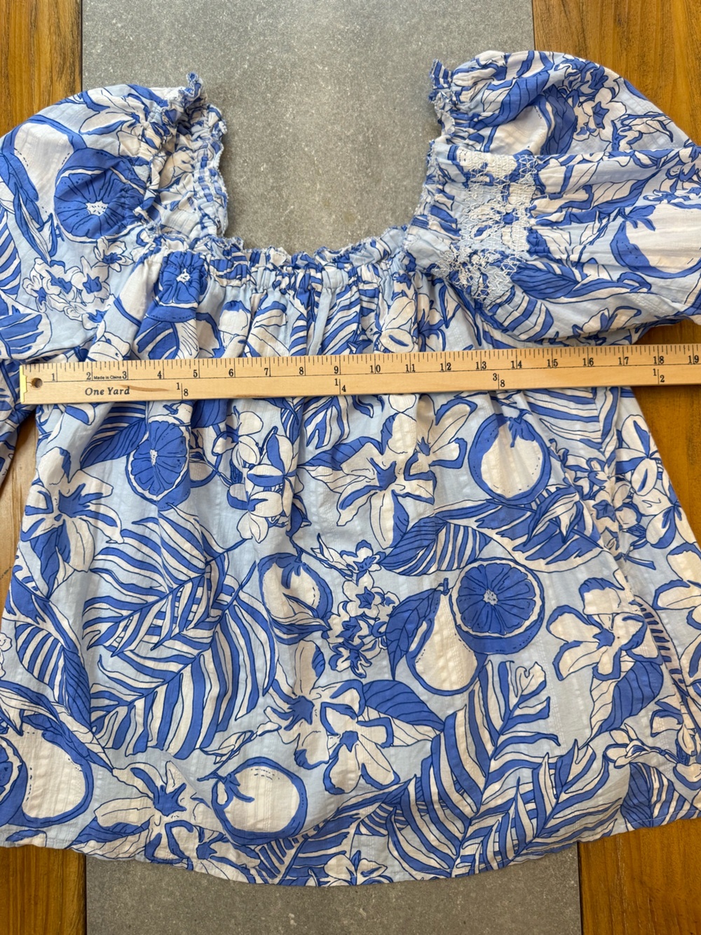 Vineyard Vines Painted Palm Beach Ruffle Blouse Top Medium - Picture 6 of 9